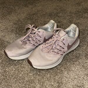 Nike Women's Running Shoes - Mauve
